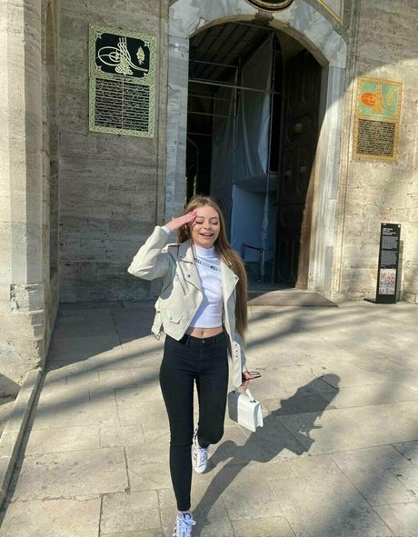 big ass teen onlyfans free naked images