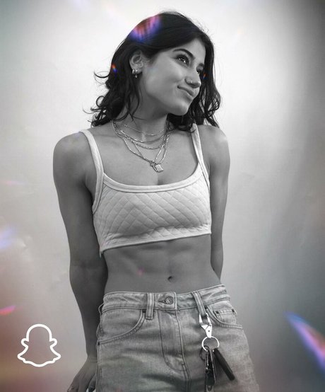 Sara Saffari model sex pictures