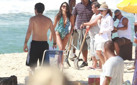 Emanuelle Araujo naked star gallery