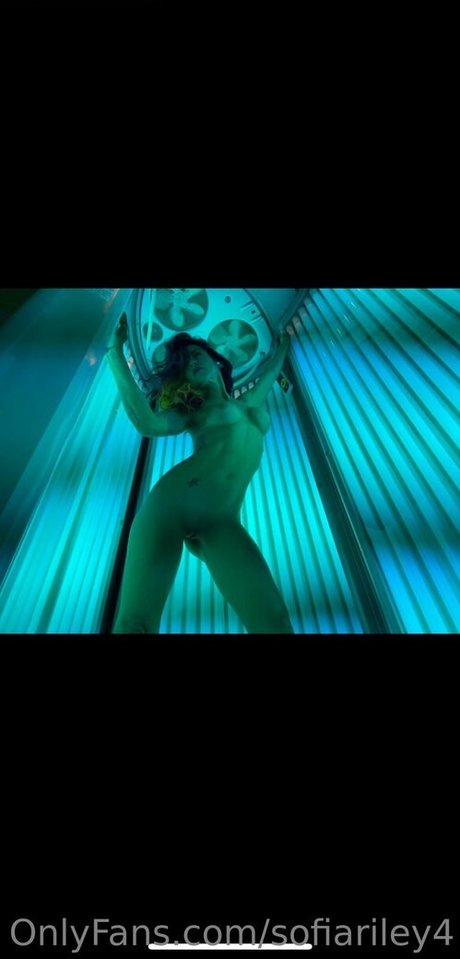 sofiariley4 star hd pictures