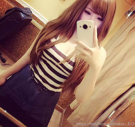 akari 813 naked pornstar pictures