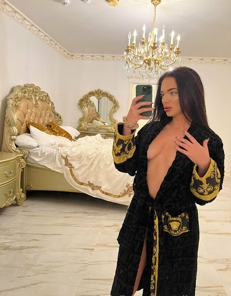 grandma onlyfans beautiful pictures