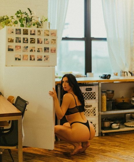 Valeria Kalabina xxx star pic