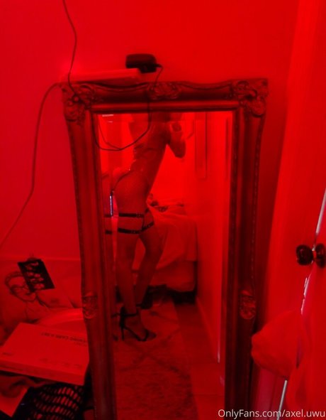 twinku naked actress photo