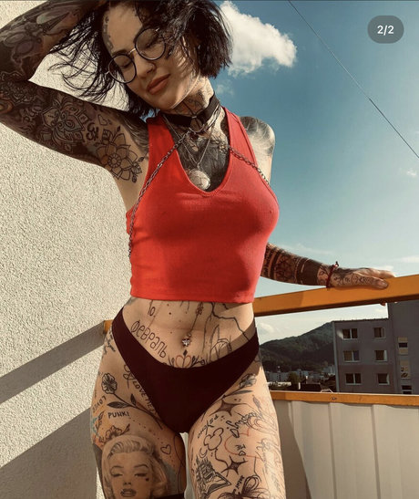 MisaAuxt exclusive actress pictures