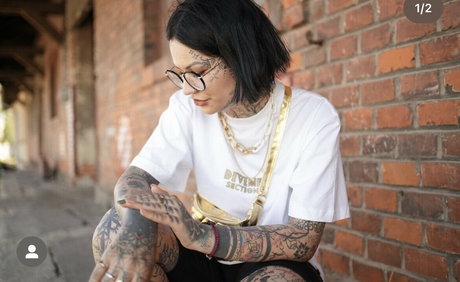 MisaAuxt nude model pictures