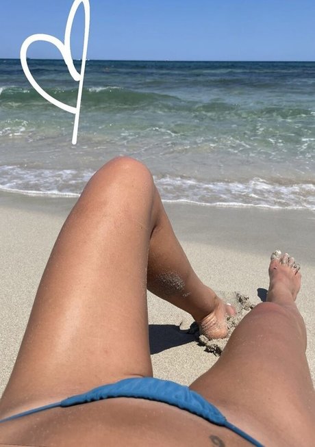 Danni Menzies nude pornstar archive