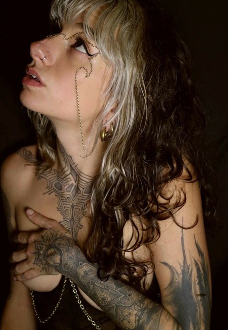 k sedtra adult model images