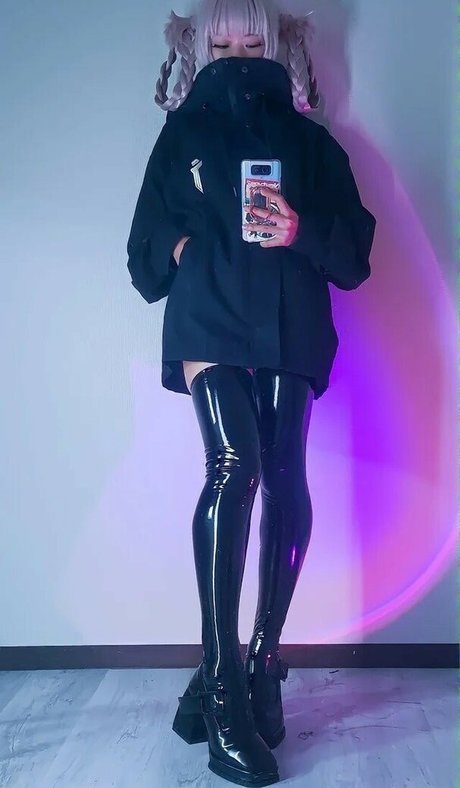 Hitsuji Negoto model photo