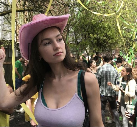 Lizzydm top model picture