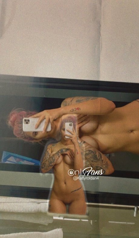 kattyroldan4 model perfect img