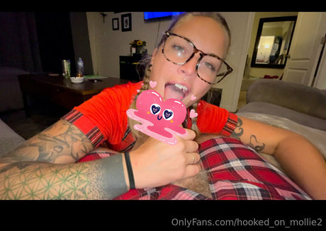 hooked on mollie2 erotic pornstar image
