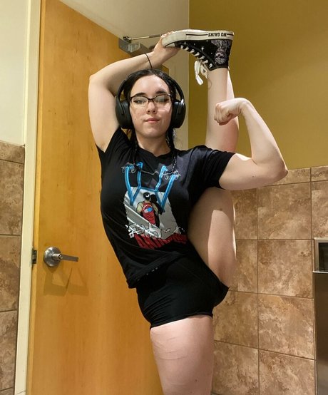 Amberthevalkyrie pornstar adult pic