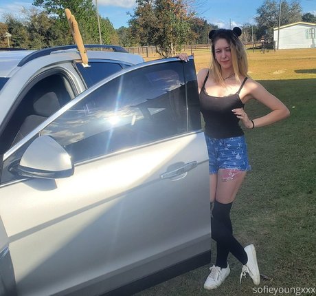 sofieyoungxxx star free photos
