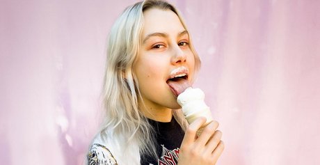 Phoebe Bridgers pornstar pretty galleries