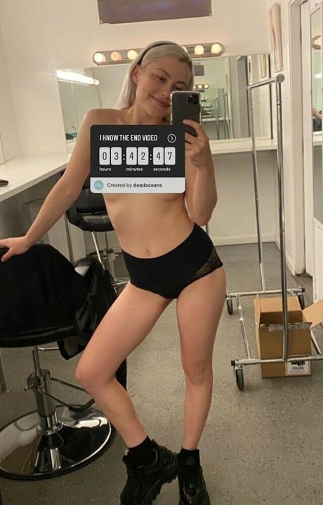 Phoebe Bridgers perfect actress galleries