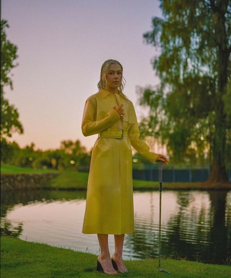 Phoebe Bridgers hot pornstar photos