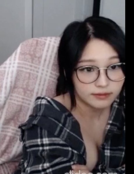 Kang Hee Yoon naked star images