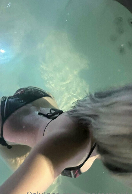 Jenniferchexk nudes model gallery