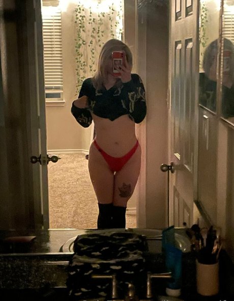 jisatsu waifu art model gallery