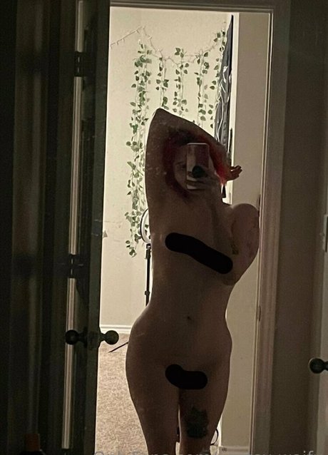 jisatsu waifu perfect actress photo