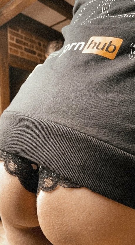 sarahsota free erotic star pics