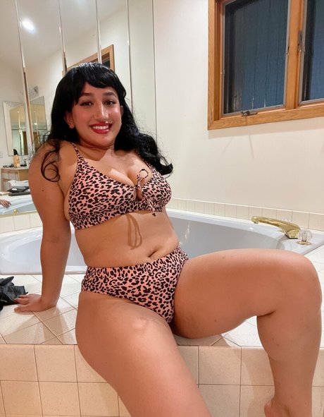 nikkigeeksfree beautiful model archive