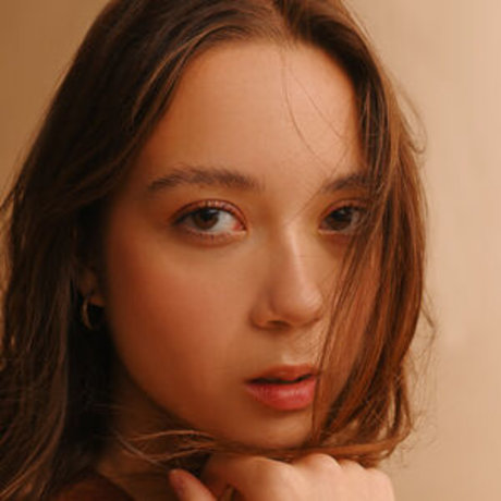 Laufey Lin porn star pictures