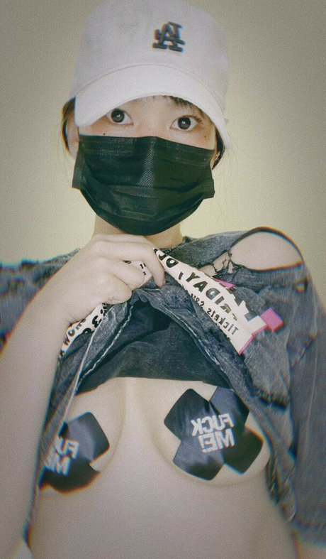 Moji3693 sexy model photo