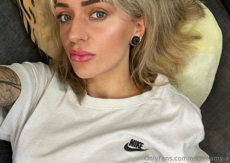 niicoleamy x nude pornstar img