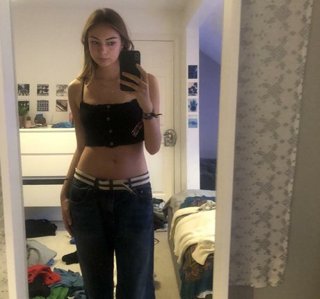 Depop Wins star art images