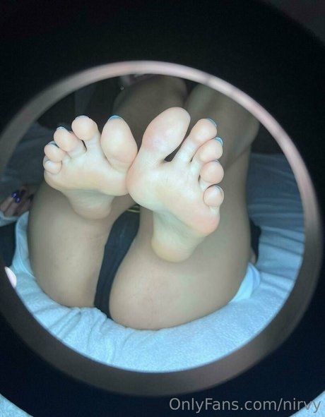 Nirvy model naked images