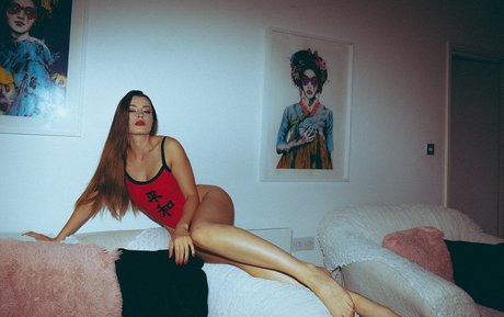 Anna Zapala hd star pics