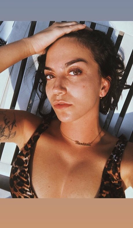 chubby babe onlyfans sexy nude pics