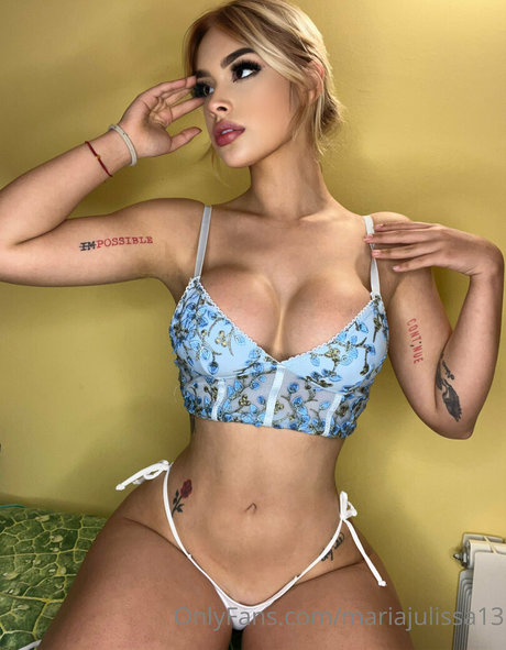 Mariajulissa13 pornstar adult pics