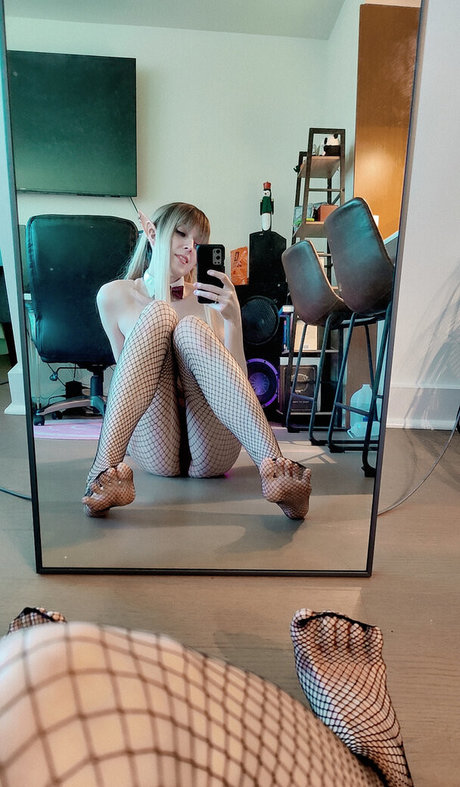 Sophiexiao pornstar exclusive image