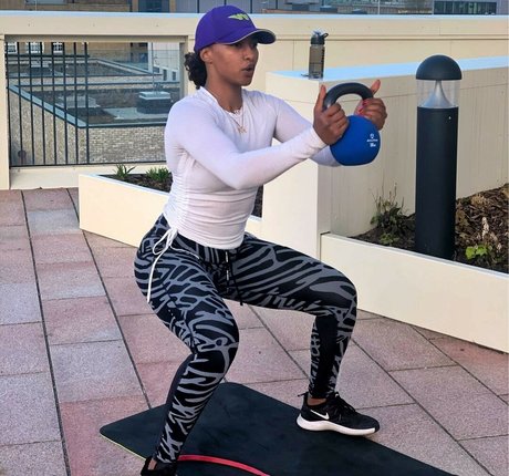 Naomi Schiff top model img