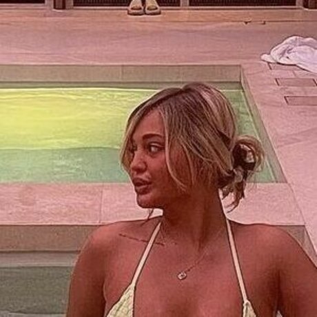 Rowena Violet best star photos