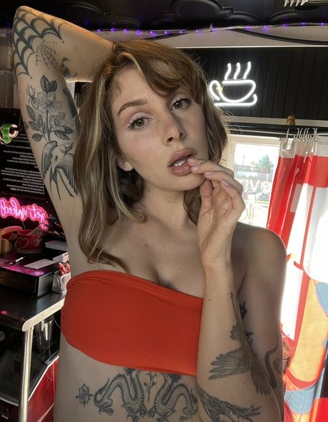 Josiexmoon xxx pornstar gallery