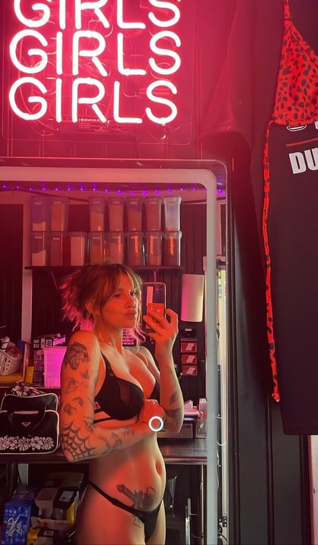 Josiexmoon high quality model photo