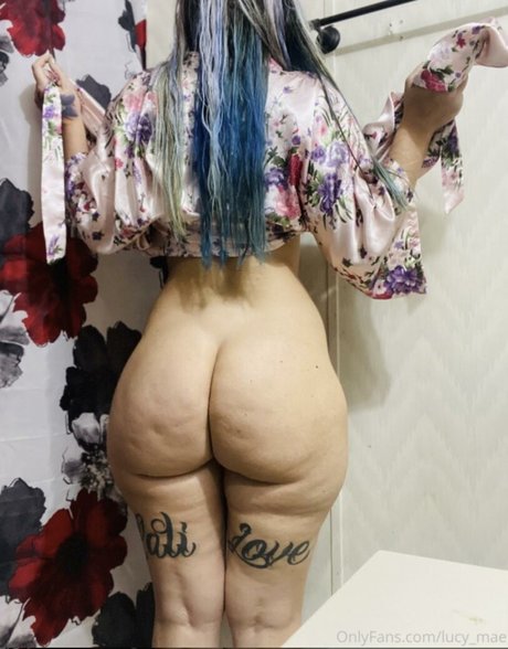 Lucy mae exclusive model pictures