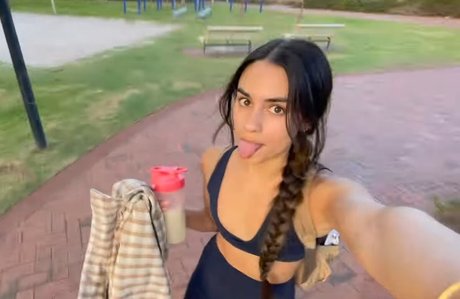 Imogen Russell star perfect photo