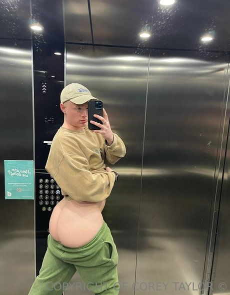 coreytaylorvip nice pornstar image