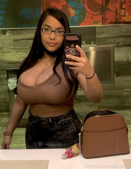 Jaki Senpai erotic actress picture