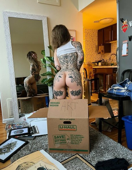 Awlivv pornstar nudes photos