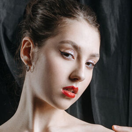 nuss photo hot actress pics