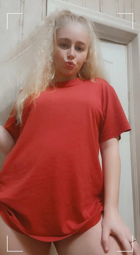 blondiebshortt model erotic photos