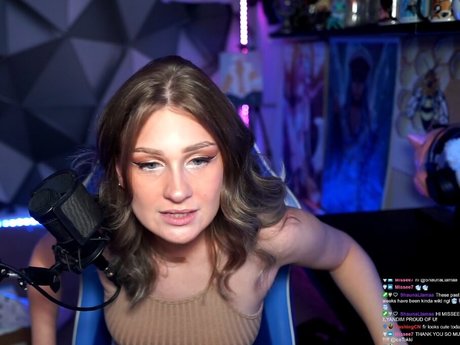 IceTokki naked pornstar picture