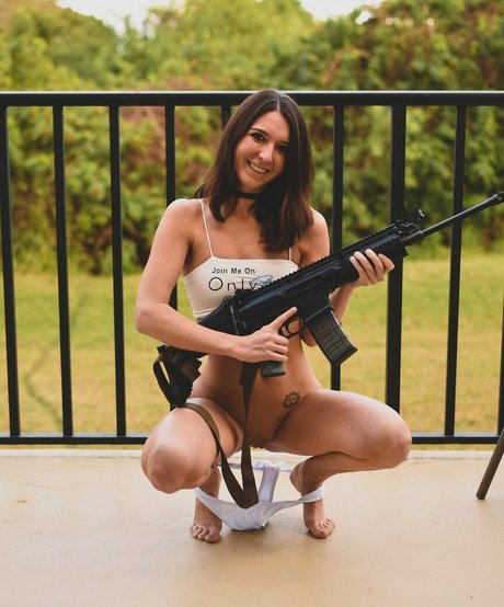 Girls With Guns sex pornstar photo