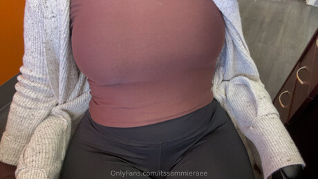 Itssammieraee porn star images